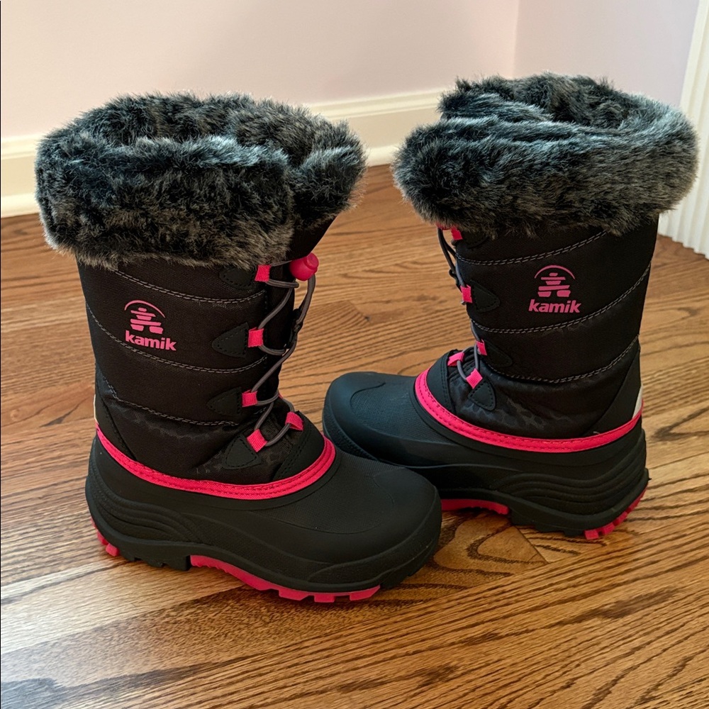 Kamik Girls snow boots size 2